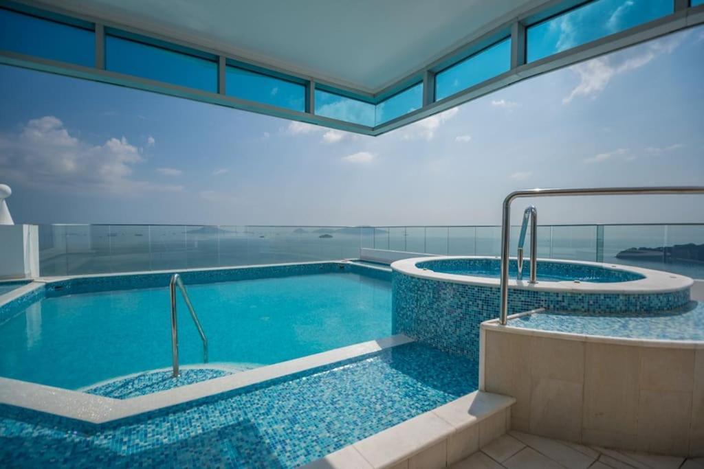 Apartamento 18G Luxury Oceanview With Roof Top Pool Arraijan Exterior foto