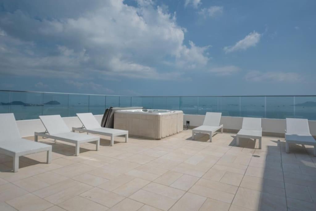 Apartamento 18G Luxury Oceanview With Roof Top Pool Arraijan Exterior foto